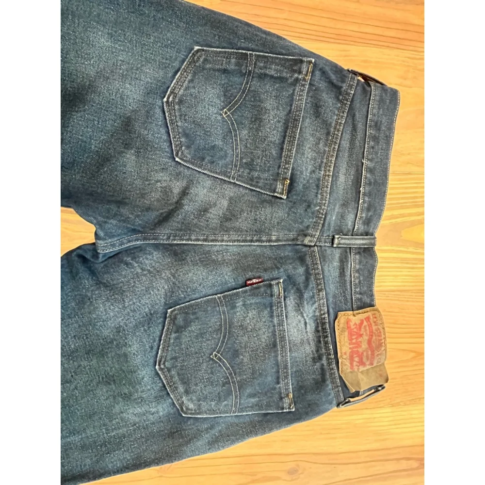 Men's Levi's 501‎ Jeans Size 30 Blue Denim, Inseam 27, 11 rise